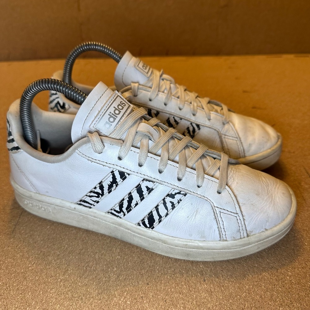 Adidas Grand Court Zebra Print White Leather Sneakers GZ0150‎ Womens 7.5